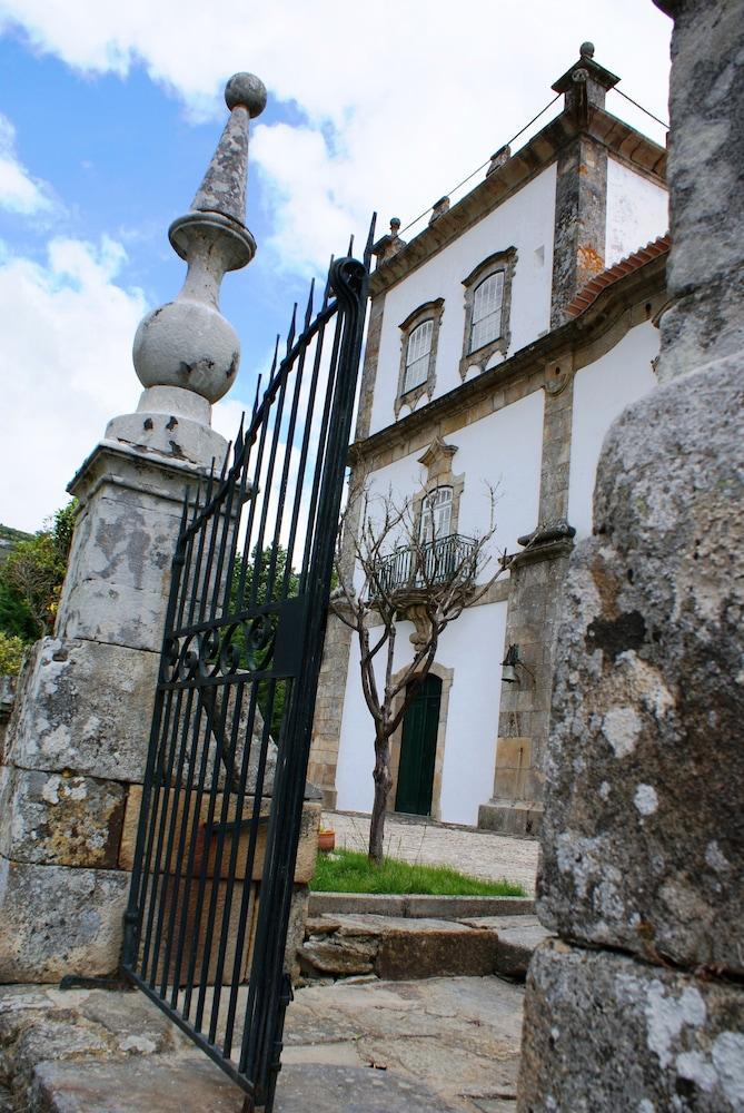 Casa Das Torres De Oliveira 메사오프리오 외부 사진